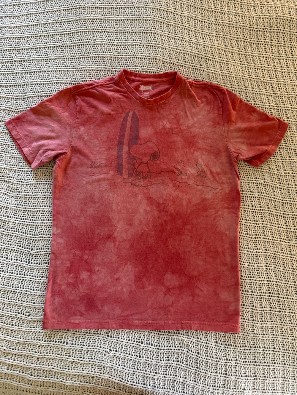 American Eagle Tailgate Red Tie Dye Snoopy Surf Shirt Oversized Size Small